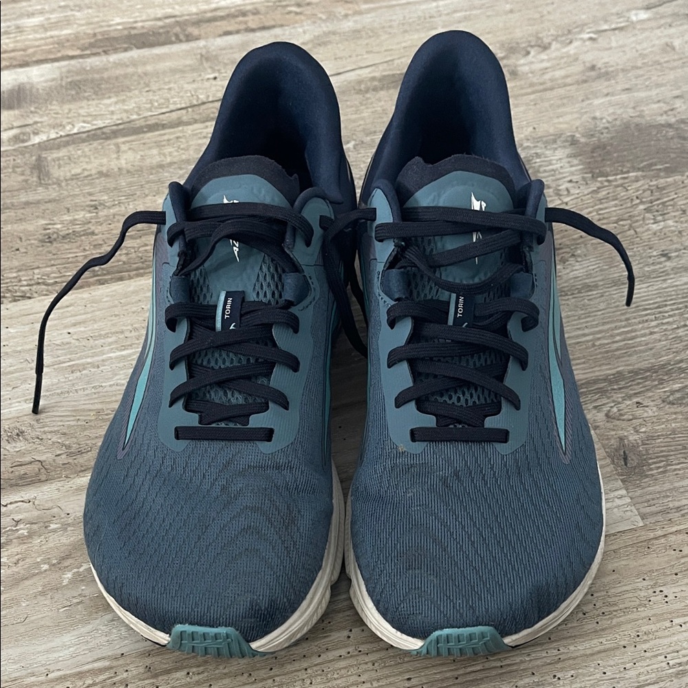 Altra Torin 6 MENS SIZE 9
